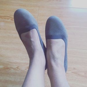 NWOT Stuart Weitzman flats